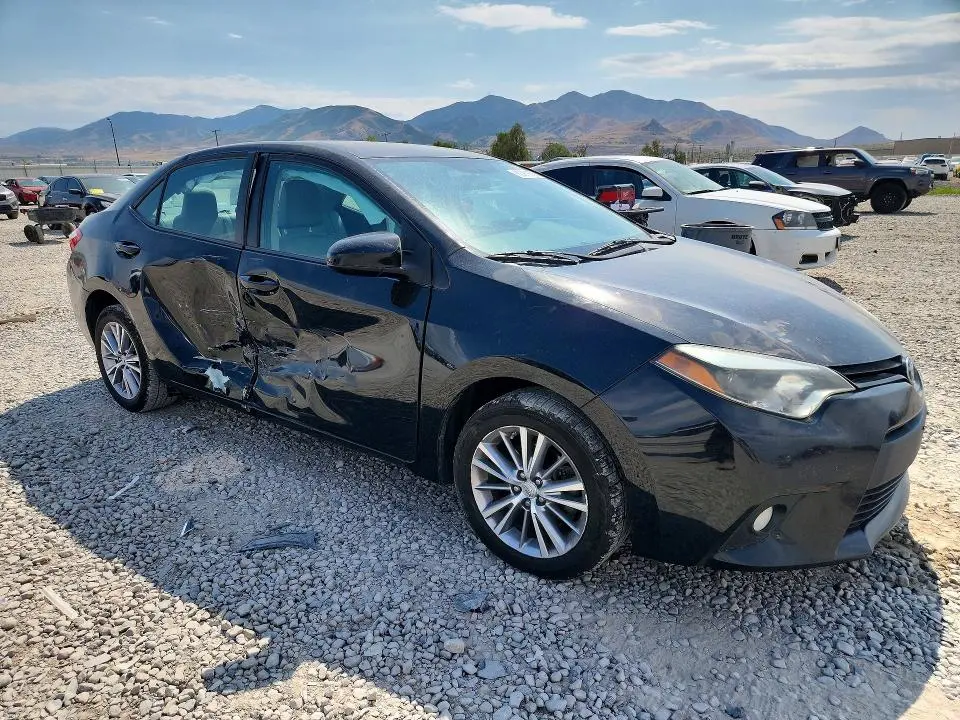 2014 TOYOTA COROLLA LE PLUS  
