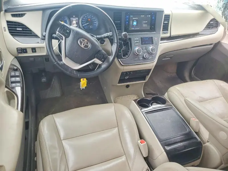 2015 TOYOTA SIENNA XLE 8-PASSENGER  