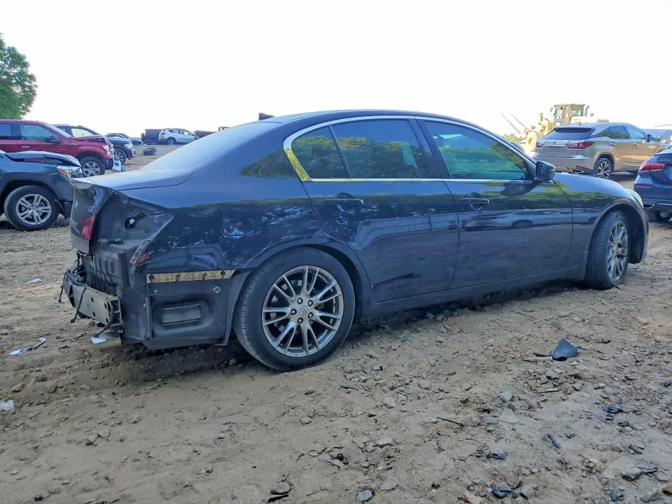 2013 INFINITI G37   