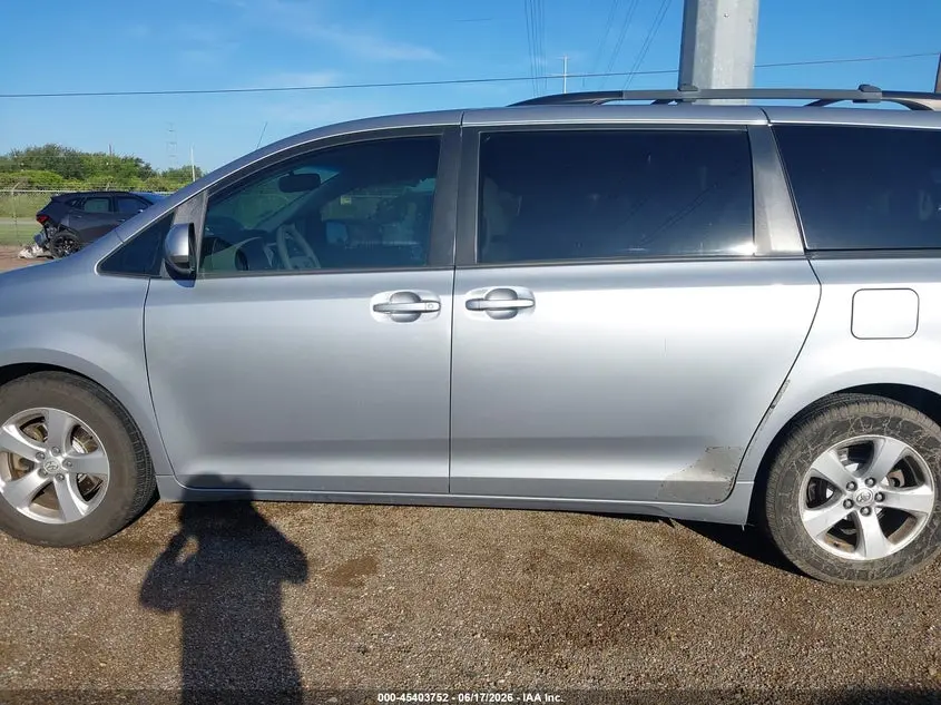 2013 TOYOTA SIENNA LE V6 8 PASSENGER