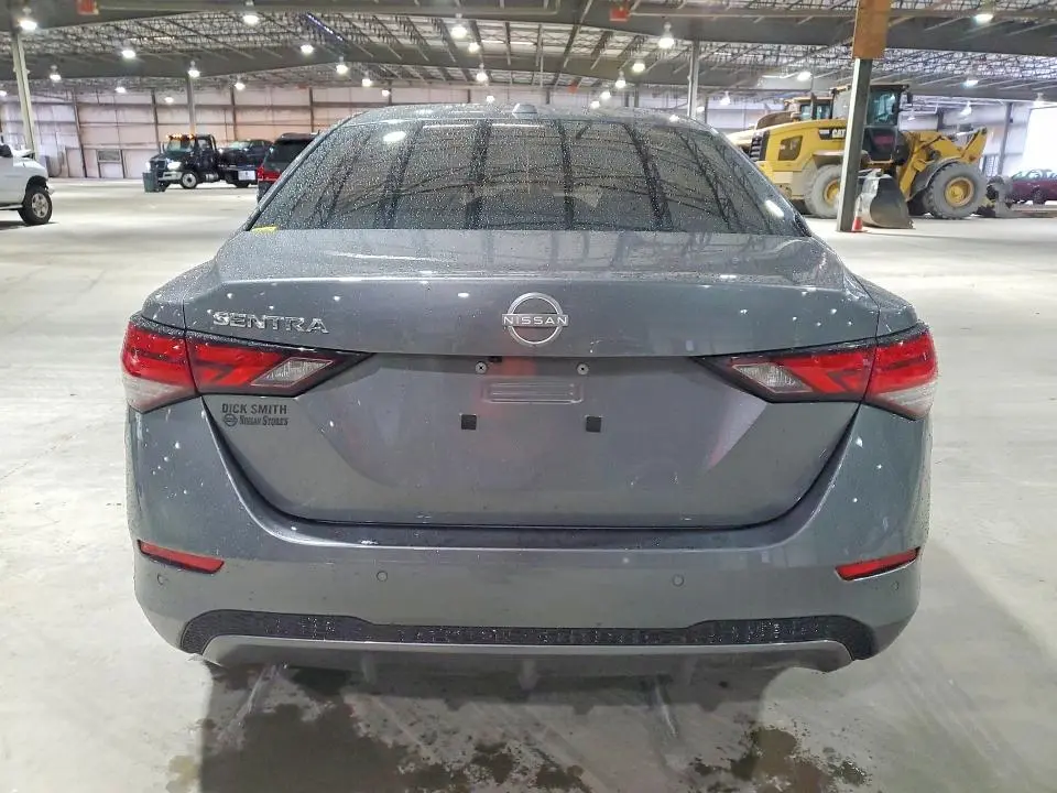 2025 NISSAN SENTRA SV  