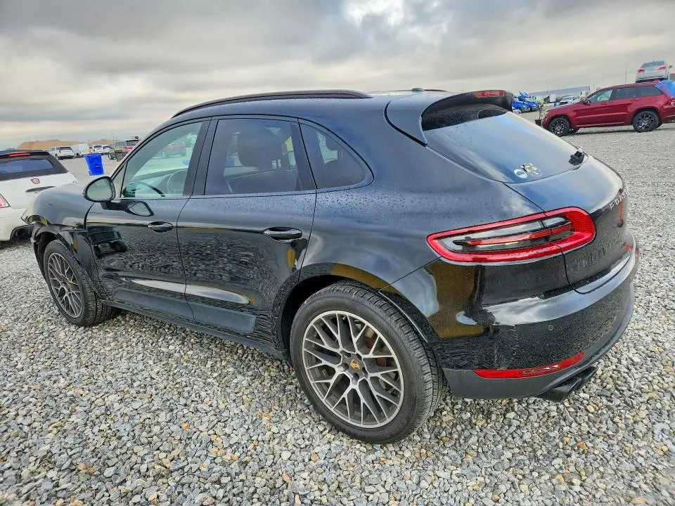 2018 PORSCHE MACAN   