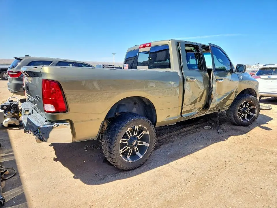 2013 RAM 1500 SLT  