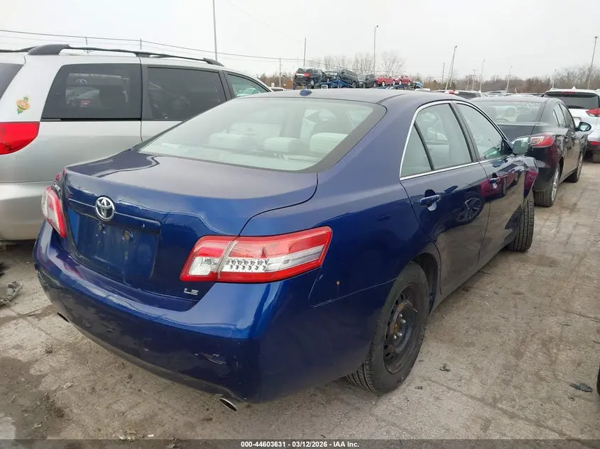 2011 TOYOTA CAMRY LE V6