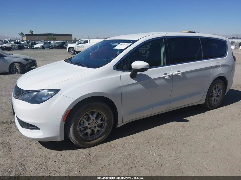 2021 CHRYSLER VOYAGER LX