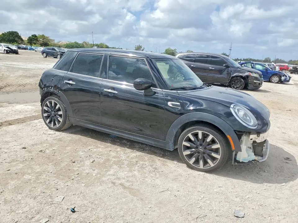 2020 MINI COOPER   