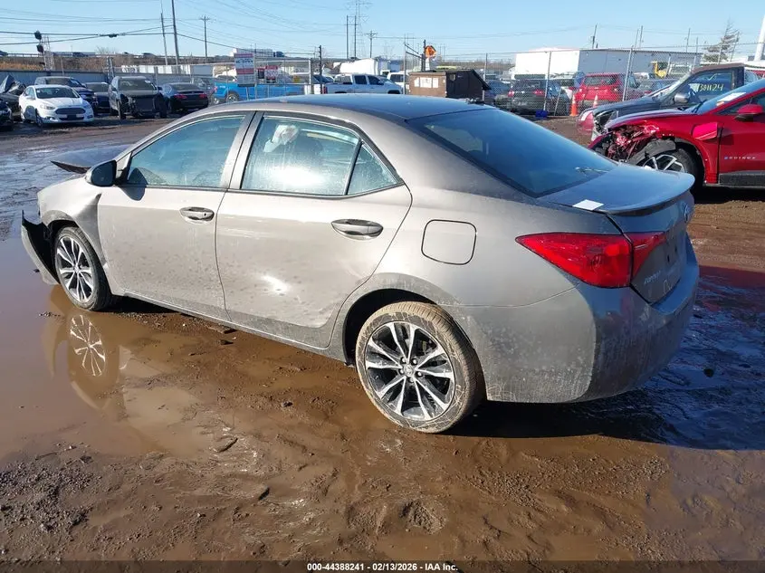 2018 TOYOTA COROLLA SE