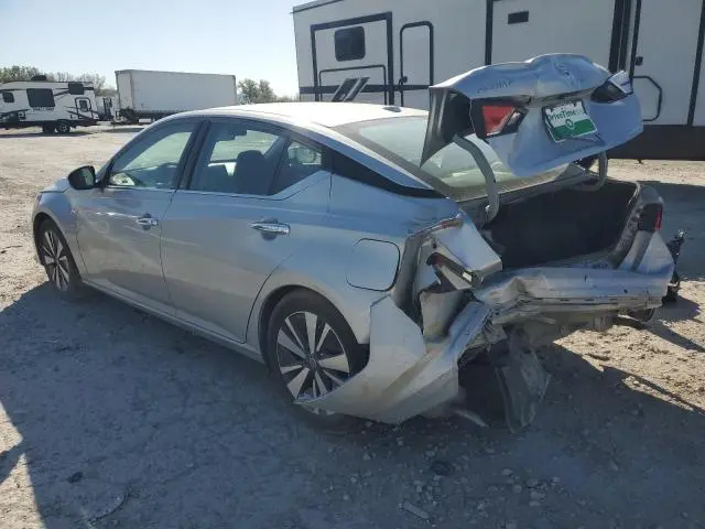 2022 NISSAN ALTIMA SV  