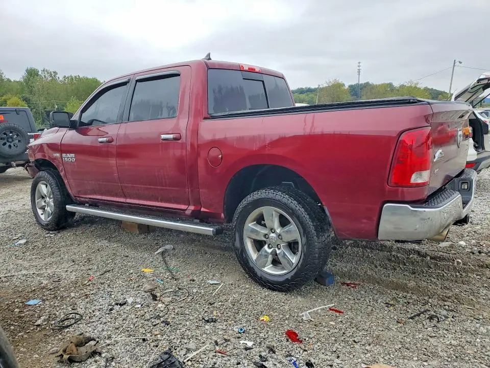 2016 RAM 1500 SLT  