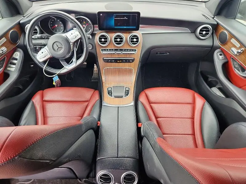 2022 MERCEDES-BENZ GLC 300  