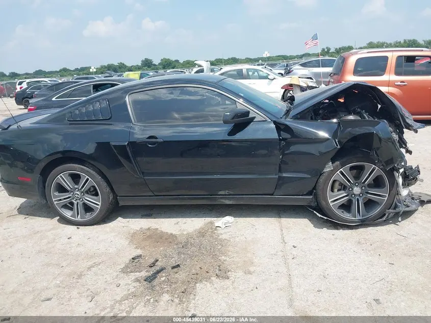 2014 FORD MUSTANG V6/V6 PREMIUM