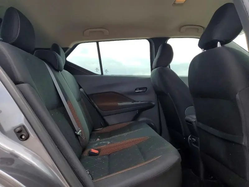 2020 NISSAN KICKS SR  