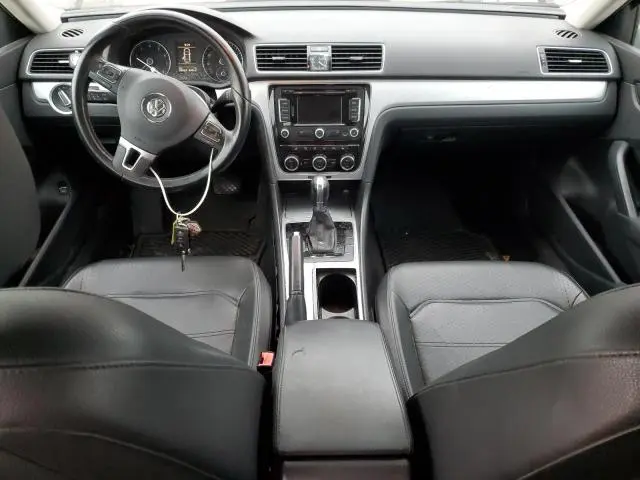 2012 VOLKSWAGEN PASSAT SE  