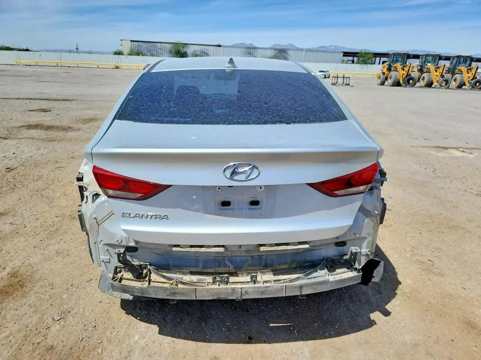 2017 HYUNDAI ELANTRA SE  