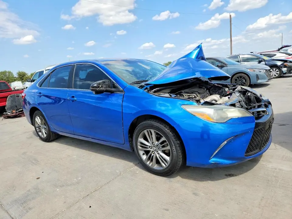 2017 TOYOTA CAMRY SE  