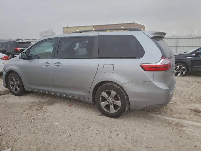 2015 TOYOTA SIENNA LE  