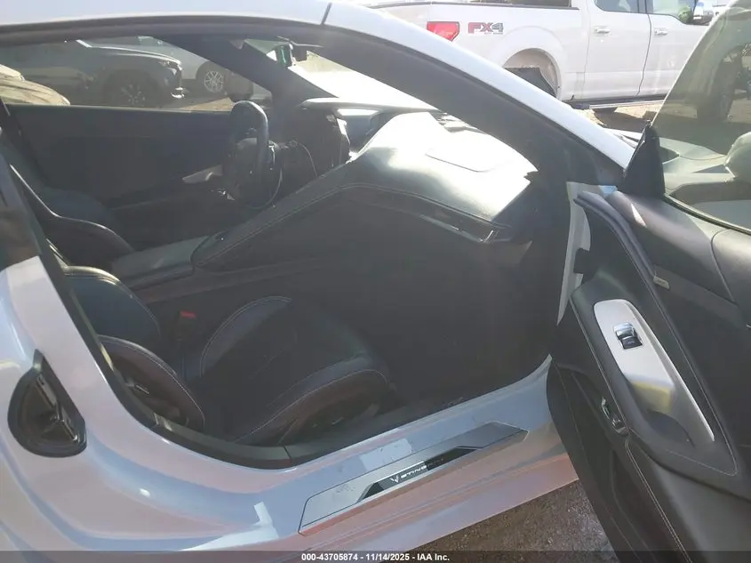 2023 CHEVROLET CORVETTE STINGRAY RWD  1LT