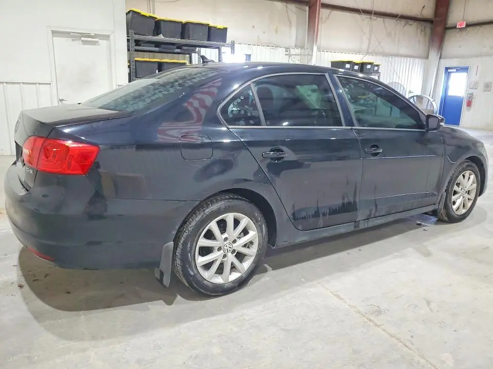 2012 VOLKSWAGEN JETTA SE  