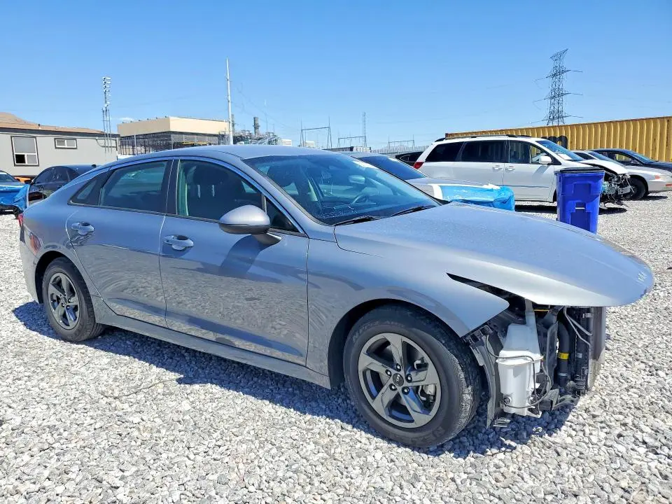2022 KIA K5 LXS  
