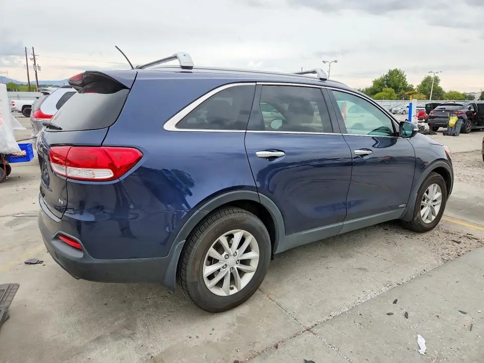 2017 KIA SORENTO LX V6  