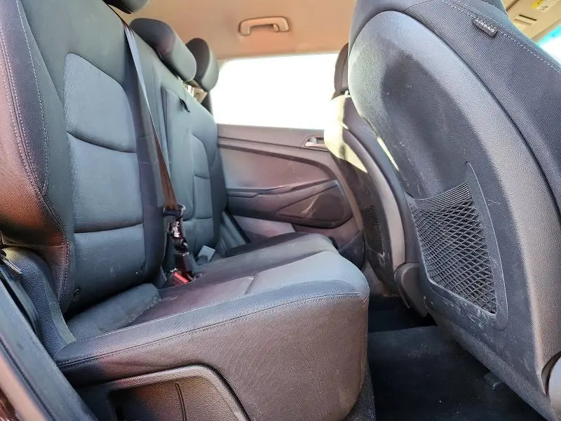 2018 HYUNDAI TUCSON SE  