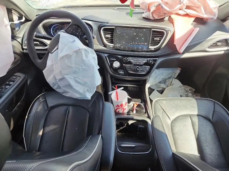 2024 CHRYSLER PACIFICA HYBRID SELECT  