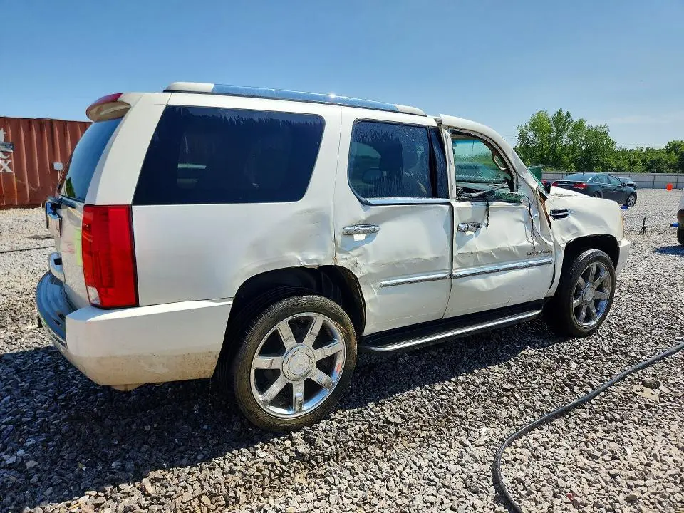 2013 CADILLAC ESCALADE LUXURY  