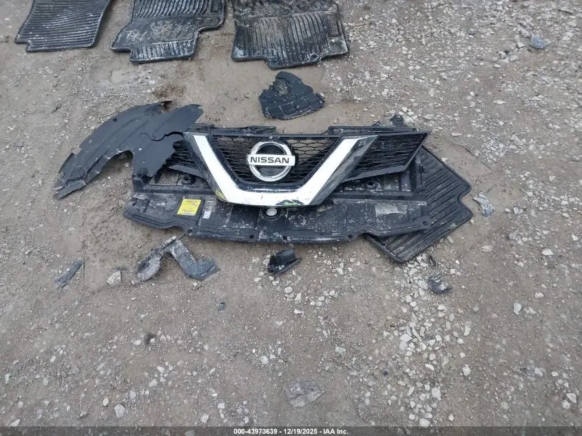 2015 NISSAN ROGUE SV