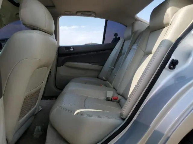 2011 INFINITI G37   