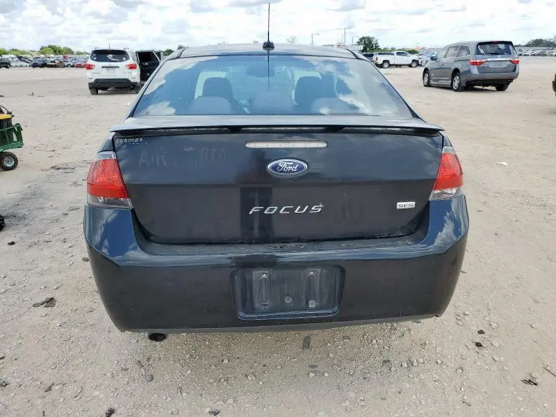 2011 FORD FOCUS SES  