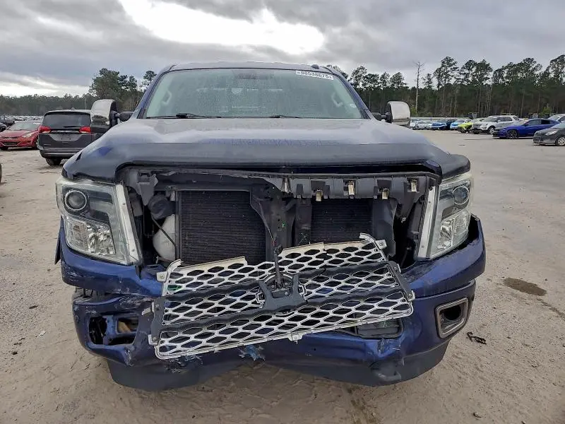 2017 NISSAN TITAN XD SL  