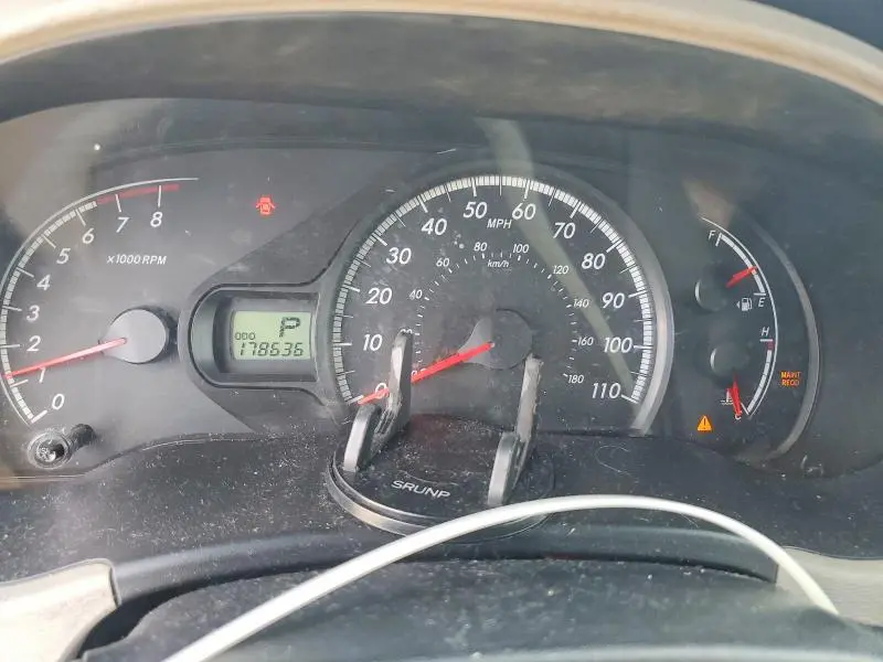 2011 TOYOTA SIENNA LE  