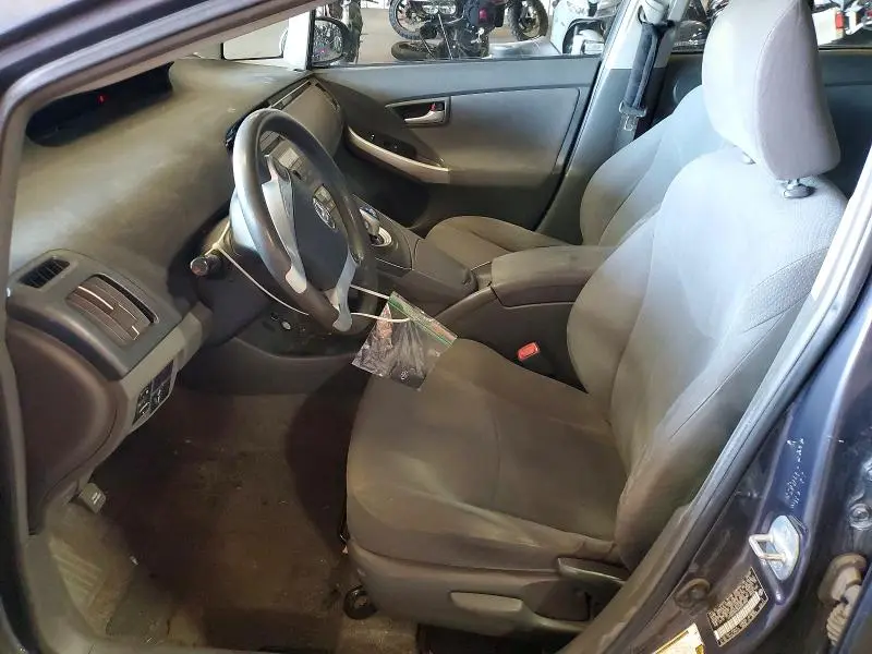 2010 TOYOTA PRIUS III  