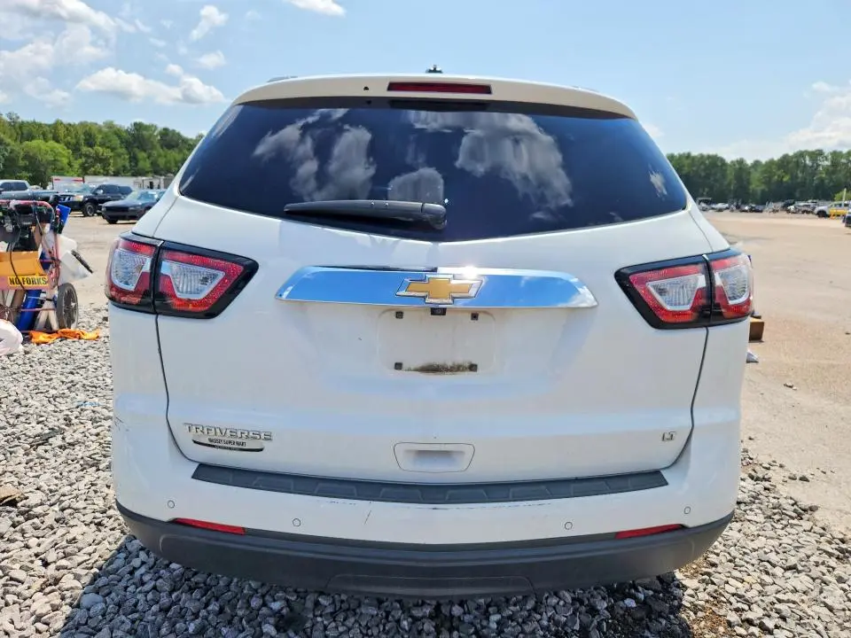 2017 CHEVROLET TRAVERSE LT  