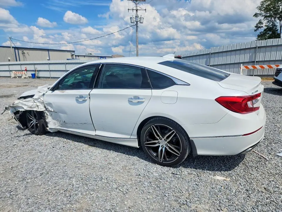 2021 HONDA ACCORD TOURING  