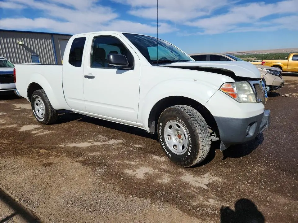 2016 NISSAN FRONTIER S  