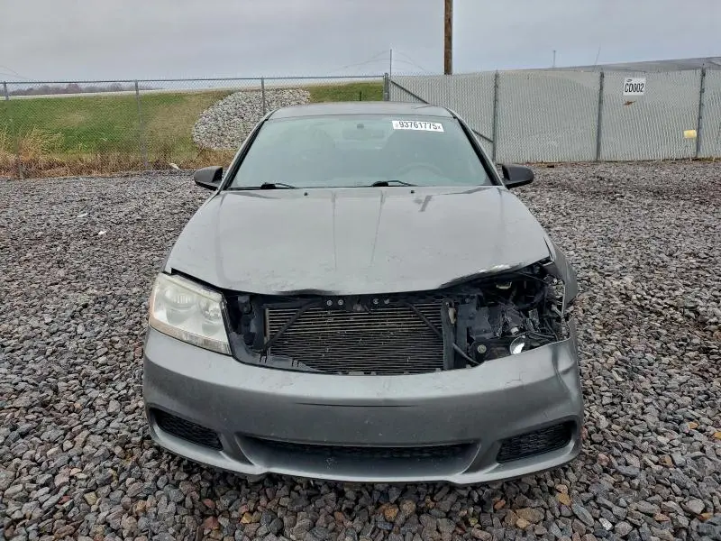 2013 DODGE AVENGER SE  