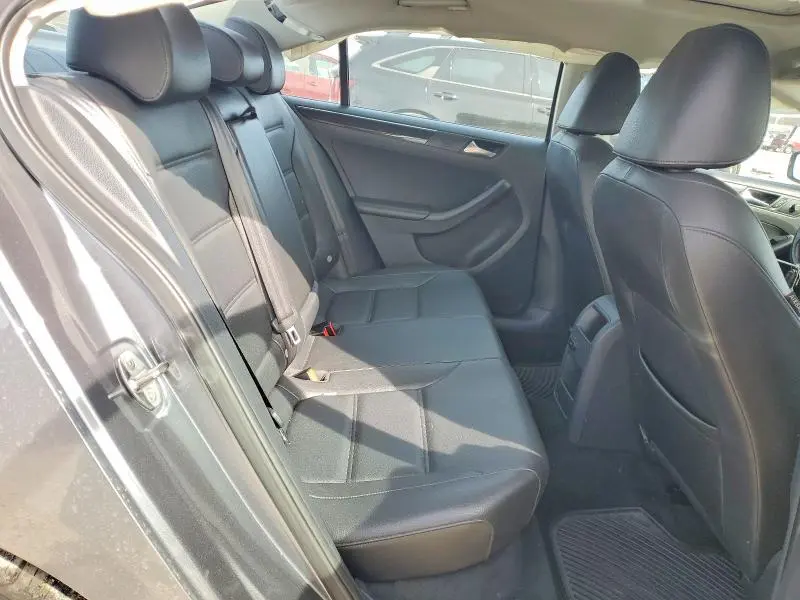 2016 VOLKSWAGEN JETTA SEL  