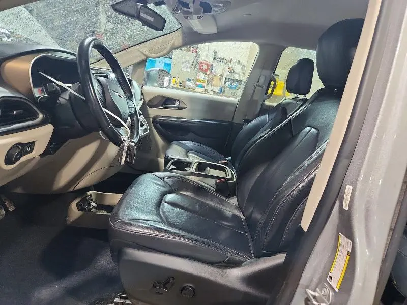 2017 CHRYSLER PACIFICA TOURING L  