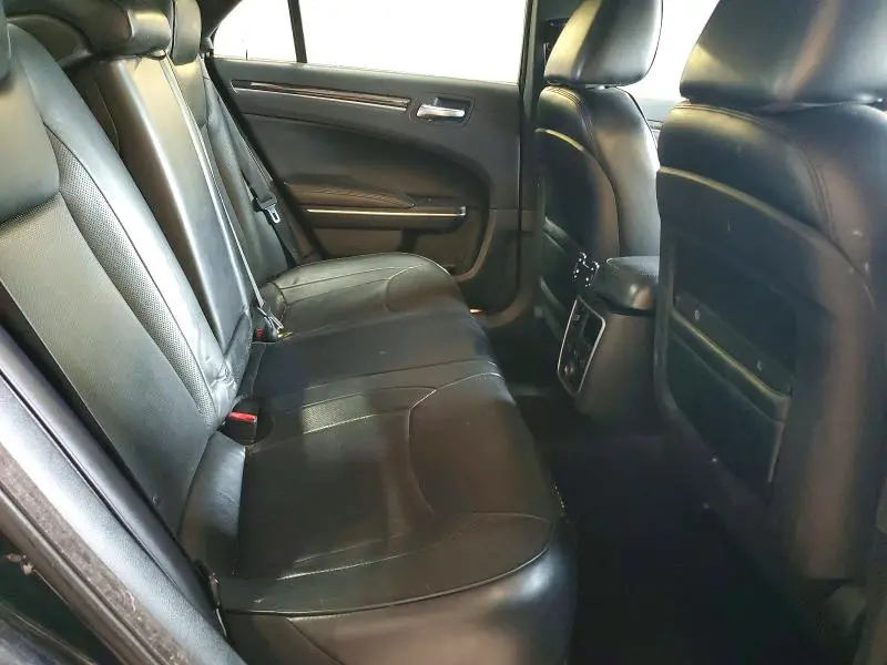 2014 CHRYSLER 300C   