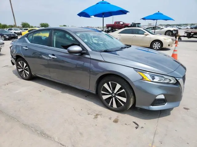 2022 NISSAN ALTIMA SV  