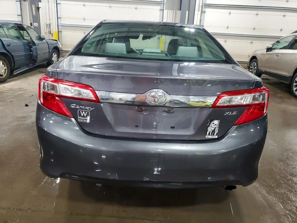 2012 TOYOTA CAMRY XLE  