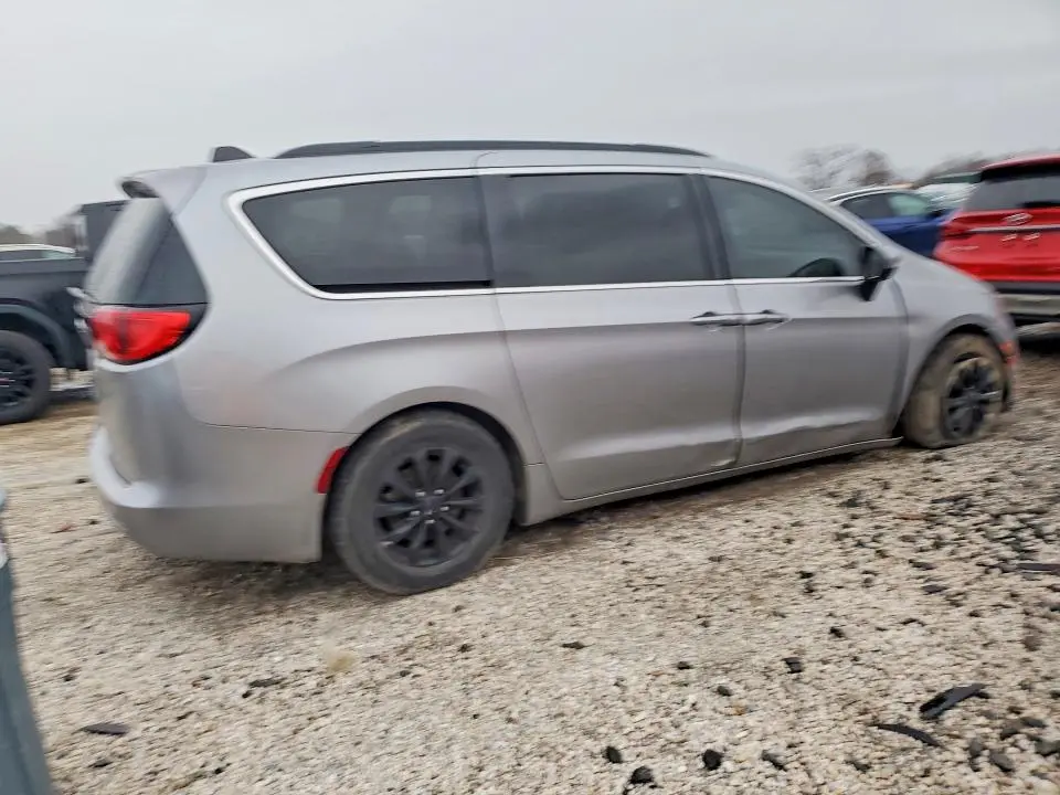 2021 CHRYSLER VOYAGER LXI  