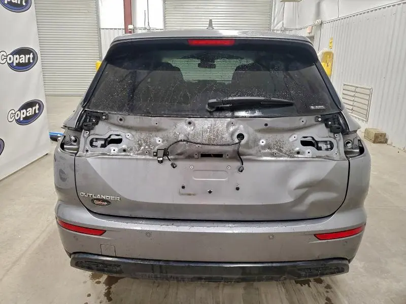 2022 MITSUBISHI OUTLANDER SE  