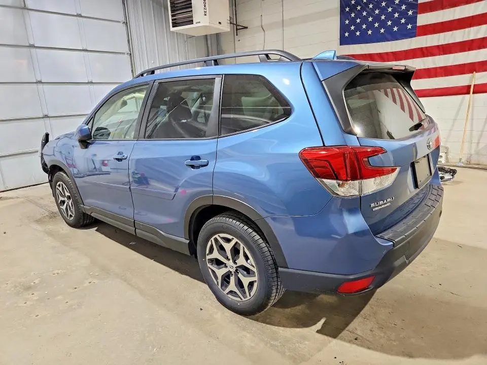 2022 SUBARU FORESTER PREMIUM  