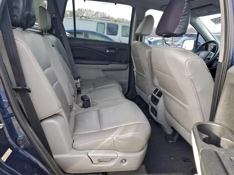 2016 HONDA PILOT TOURING  