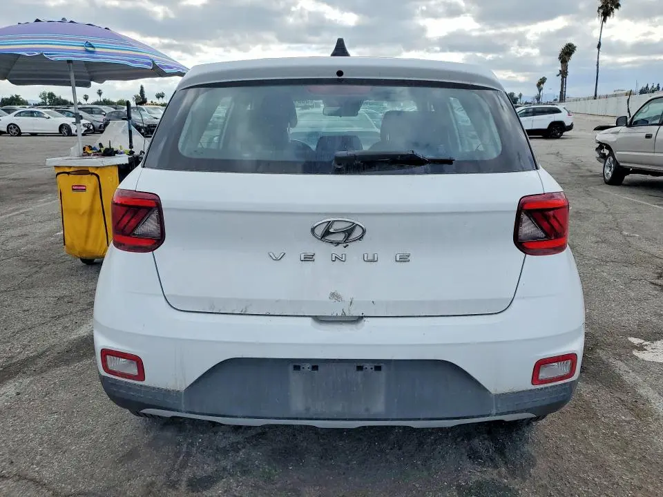 2021 HYUNDAI VENUE SE  