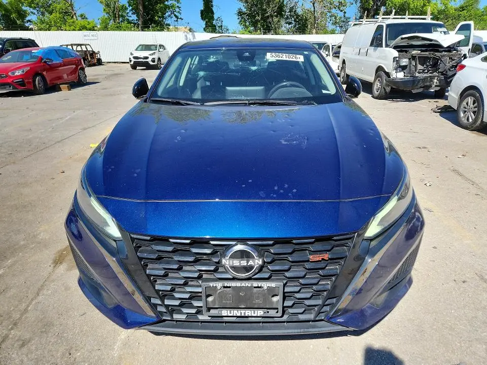 2023 NISSAN ALTIMA SR  