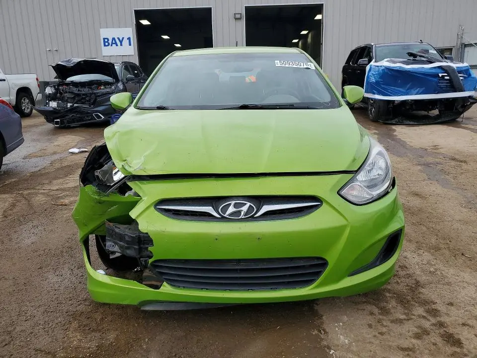 2013 HYUNDAI ACCENT GS  