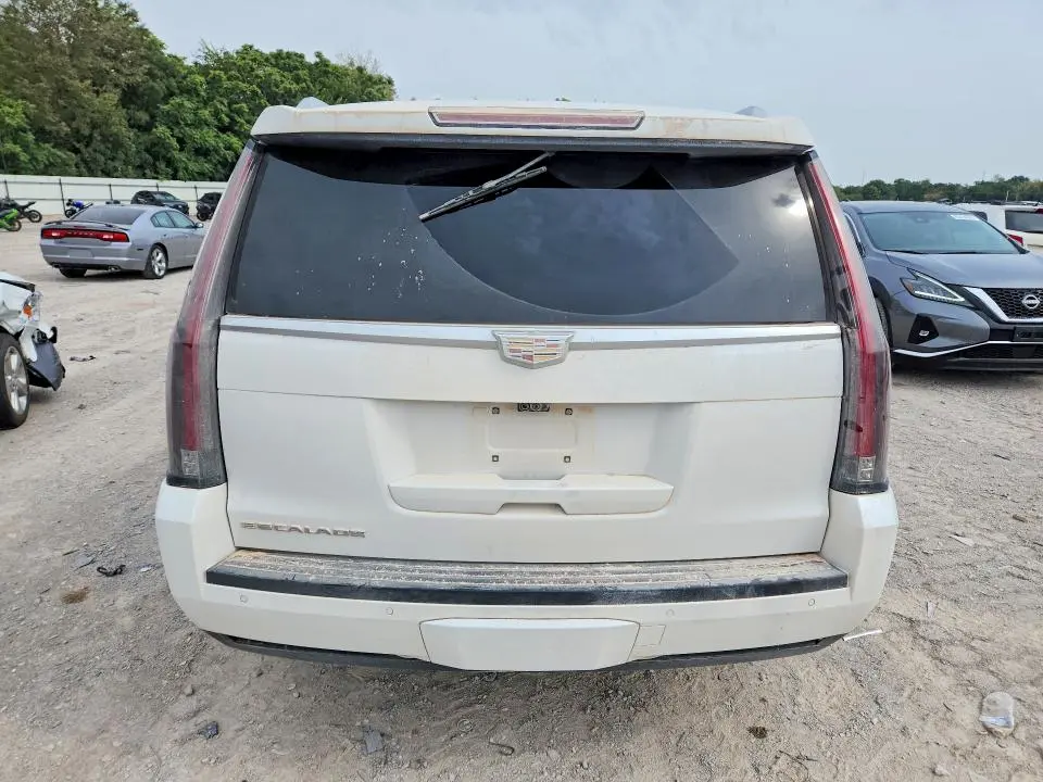 2018 CADILLAC ESCALADE LUXURY  